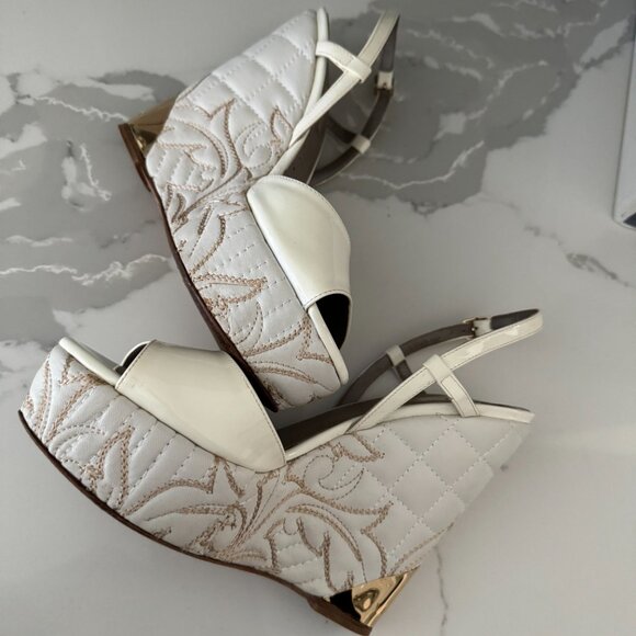 Versace White Patent Leather Quilted Wedge Platform Sandals Size 38.5 - Picture 8 of 14